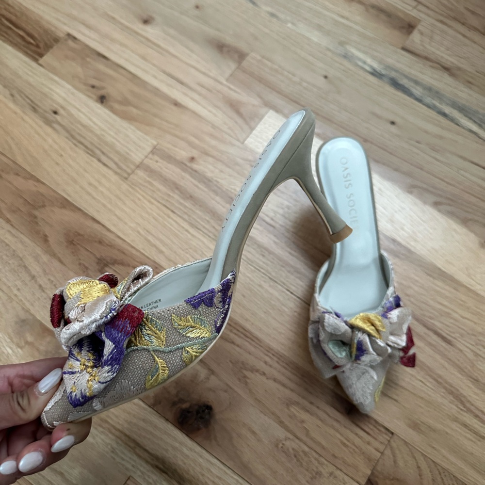 Cream Floral Women's Heels